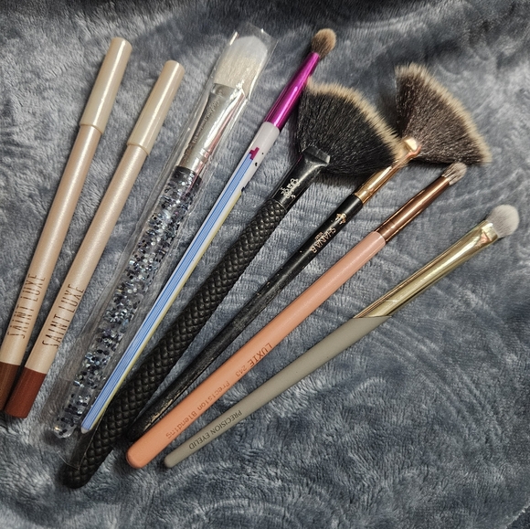 8 Piece Misc Brush & Liner Lot - Picture 1 of 2